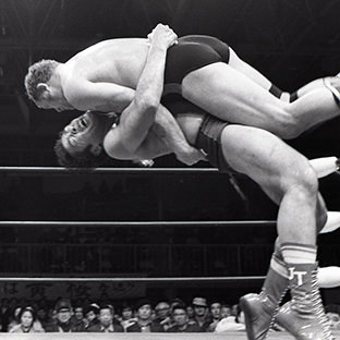 ジャンボ鶴田VSハーリー・レイス