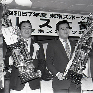 藤原喜明(左)と越中詩郎