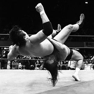 長州力VSジャンボ鶴田