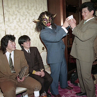 (左から)船木誠勝、新日本・広報・倉掛氏、獣神サンダー・ライガー、鈴木みのる