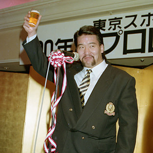 乾杯あいさつの蝶野正洋