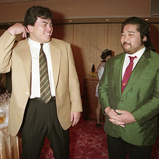 三沢光晴(左)とターザン後藤