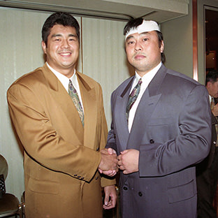 高田延彦と川田利明(右)