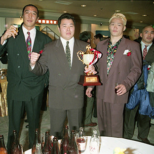 (左から)高山善廣、安生洋二、山本喧一