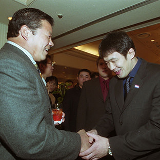 藤波辰爾(左)と桜庭和志