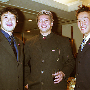 (左から)桜庭和志、ハヤブサ、丸藤正道