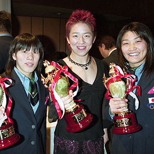 左から吉田、浜口、伊調