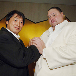 小橋建太(左)と曙