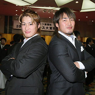 B×Bハルク(左)と棚橋弘至