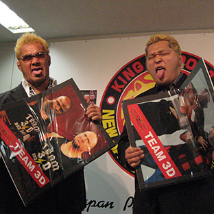 真壁刀義(左)、矢野通