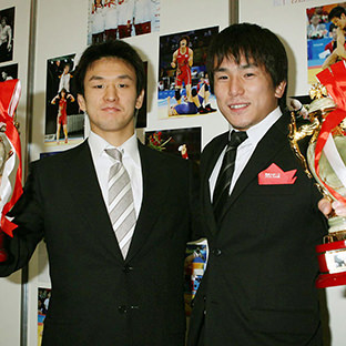 (左から)松永共広、湯元健一