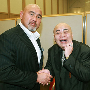 武藤敬司と二代目三波伸介(右)