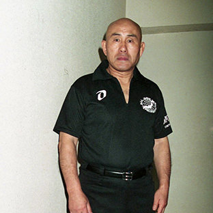 ジョー樋口(中央)