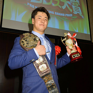 新人賞の青柳優馬