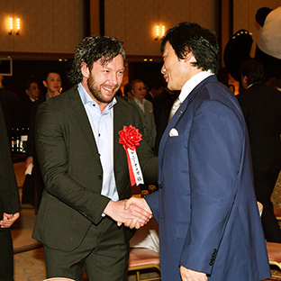 小橋建太とケニー・オメガ