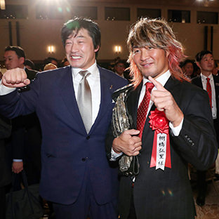 棚橋弘至（右）と小橋建太