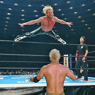 オカダ・カズチカ×ケニー・オメガ、新王者になったオメガ　