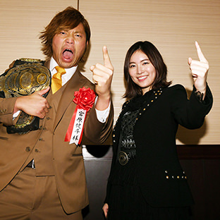 （左から）宮原健斗、松井珠理奈