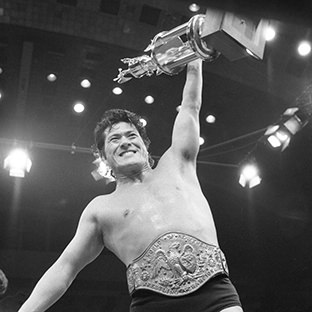 アントニオ猪木×タイガー・ジェット・シン、ＮＷＦヘビー級戦、ランバージャック・デスマッチ、１９度目の防衛に成功した猪木(1979年4月5日)