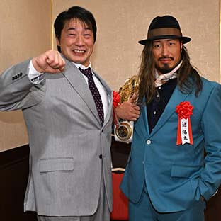 小橋建太(左)と辻陽太