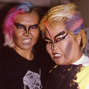 ダンプ松本(右)とブル中野(1985年)