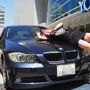 上谷沙弥に車でひかれた中野たむ