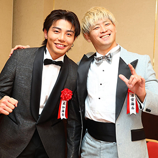 武知海青(左)清宮海斗(右)